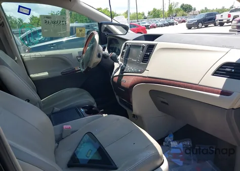 2014 Toyota Sienna Limited V6 7 Passenger/Xle V6 7 Passenger Auto Access Seat/Xle V6 8 Passenger from USA, damaged, VIN 5TDYK3DC3ES526954